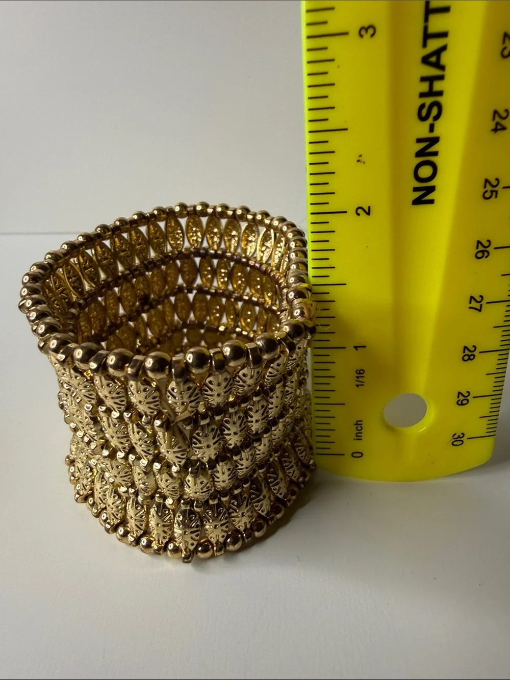 Stunning vintage Gold tone Stretch Cuff Bracelet statement cleopatra style